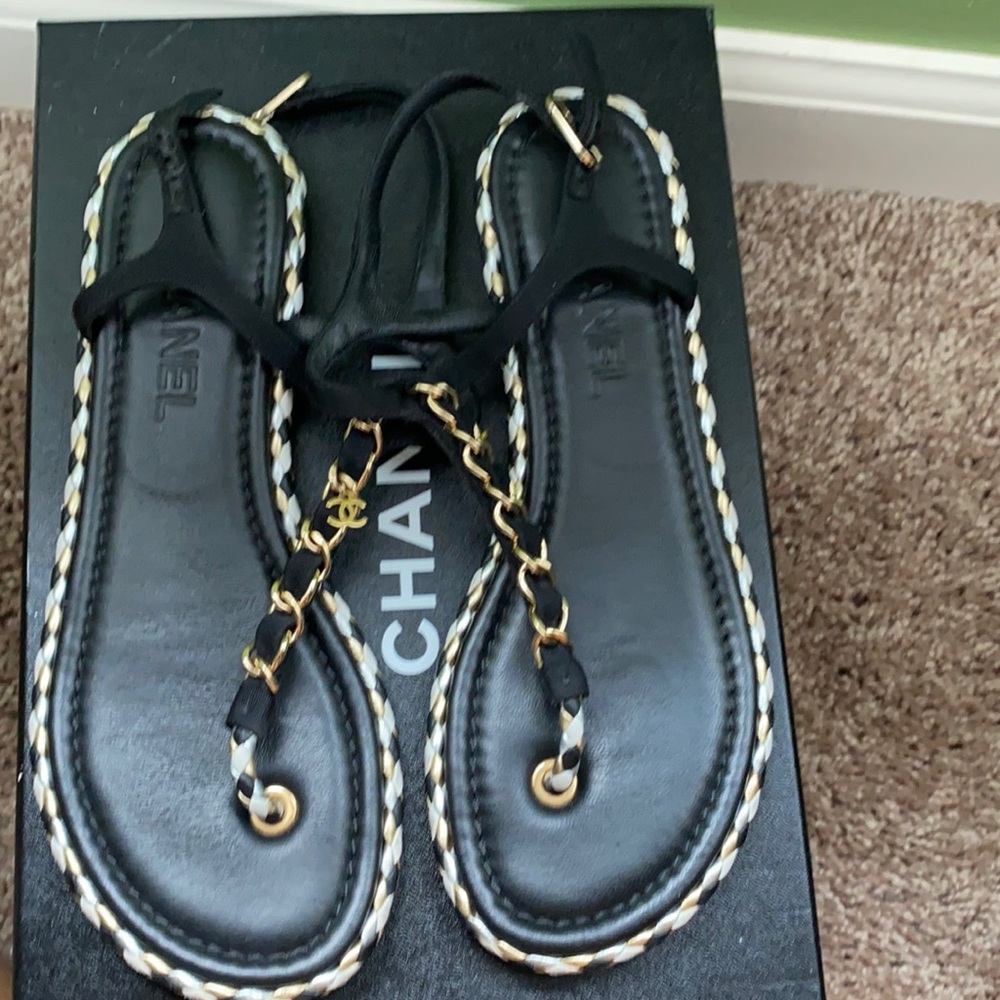 CHANEL Thong Sandals with adorable braided sole black, gold, silver leather